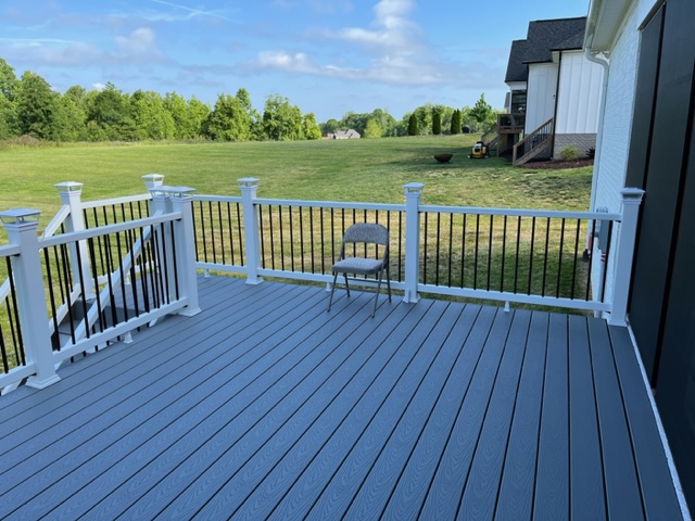 Trex deck build in Oak Ridge