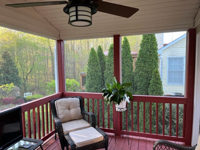 14×10 Screened Porch